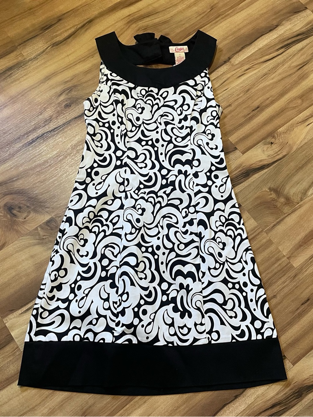 Candies Sleeveless Dress Black White Cut Out Back Bow Shift Tunic Size 1